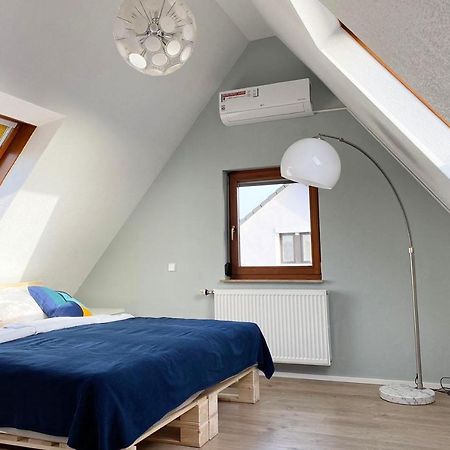 Gemuetliche 2 Zimmerwohnung Mit Tv Und Wlan Wendlingen am Neckar Extérieur photo